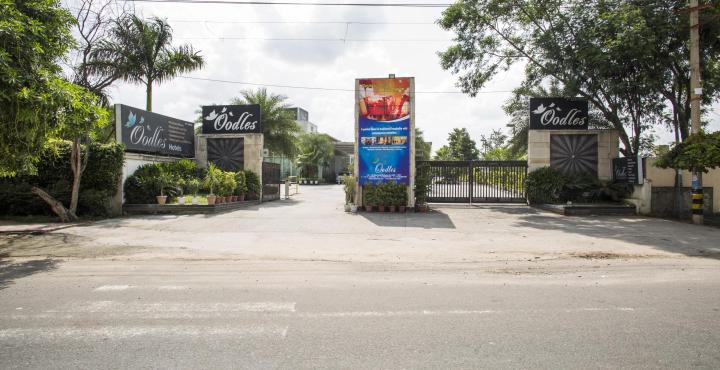 Oodles Hotel นิวเดลี ภายนอก รูปภาพ