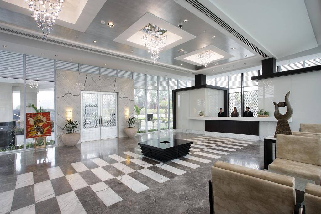 Oodles Hotel นิวเดลี ภายนอก รูปภาพ